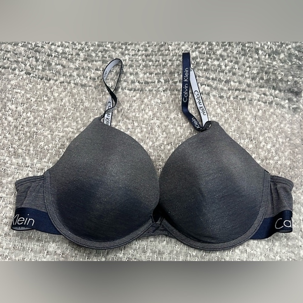 Calvin Klein Bra with Logo Straps 36B